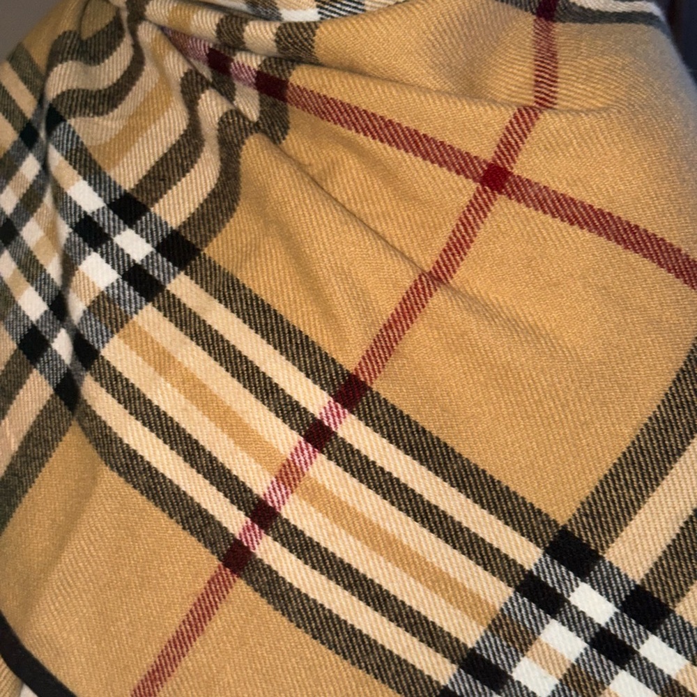 Plaid Patterned Scarf - Picture 4 of 7